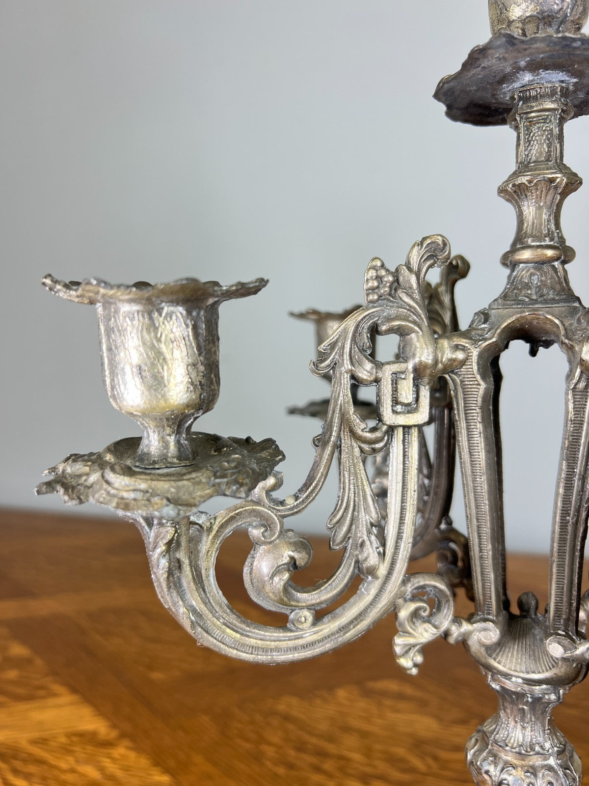Candelabra Vintage French Style Metal Five Arm Table Centrepiece LOT 46717