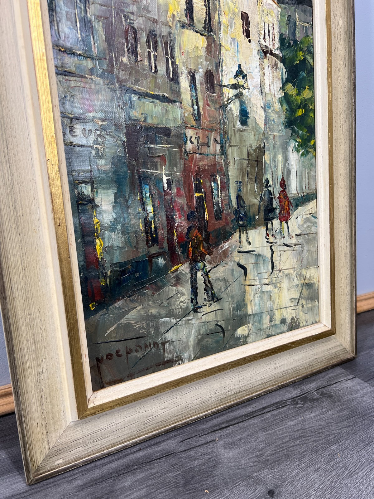 Vintage French Oil Painting City Scene Framed Artwork Signed LOT 46312