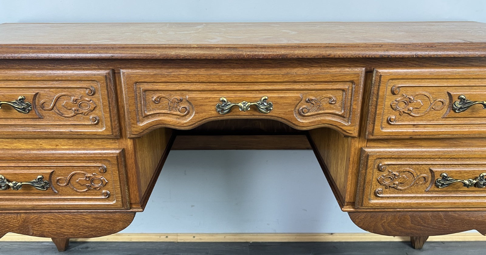 Cabinet Vintage French Louis XVI Style Carved Five Drawer Sideboard LOT 48055