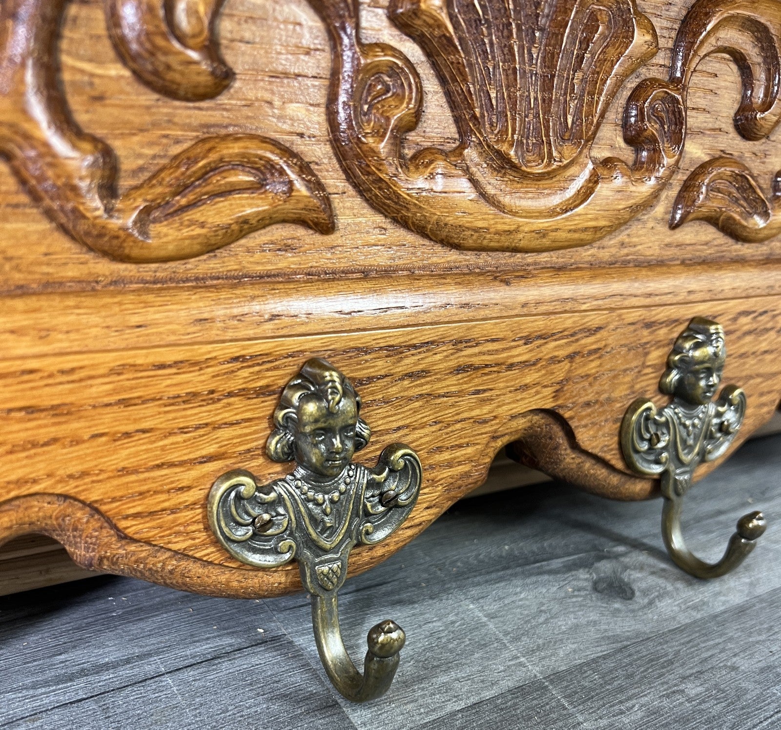French Vintage Style Coat Rack Oak 4 Hooks Ornate Wall Shelf Coat LOT 47268