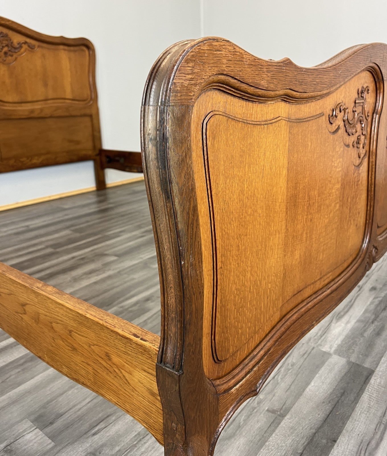Bed Vintage French Louis XVI Double Bed Frame Oak Carved Headboard LOT 46358