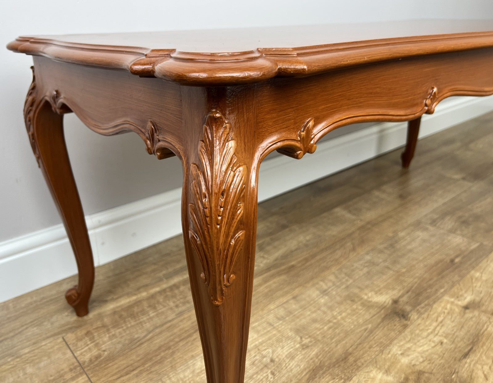 Coffee Table Vintage French Louis Style Carved Coffee Table LOT 49699