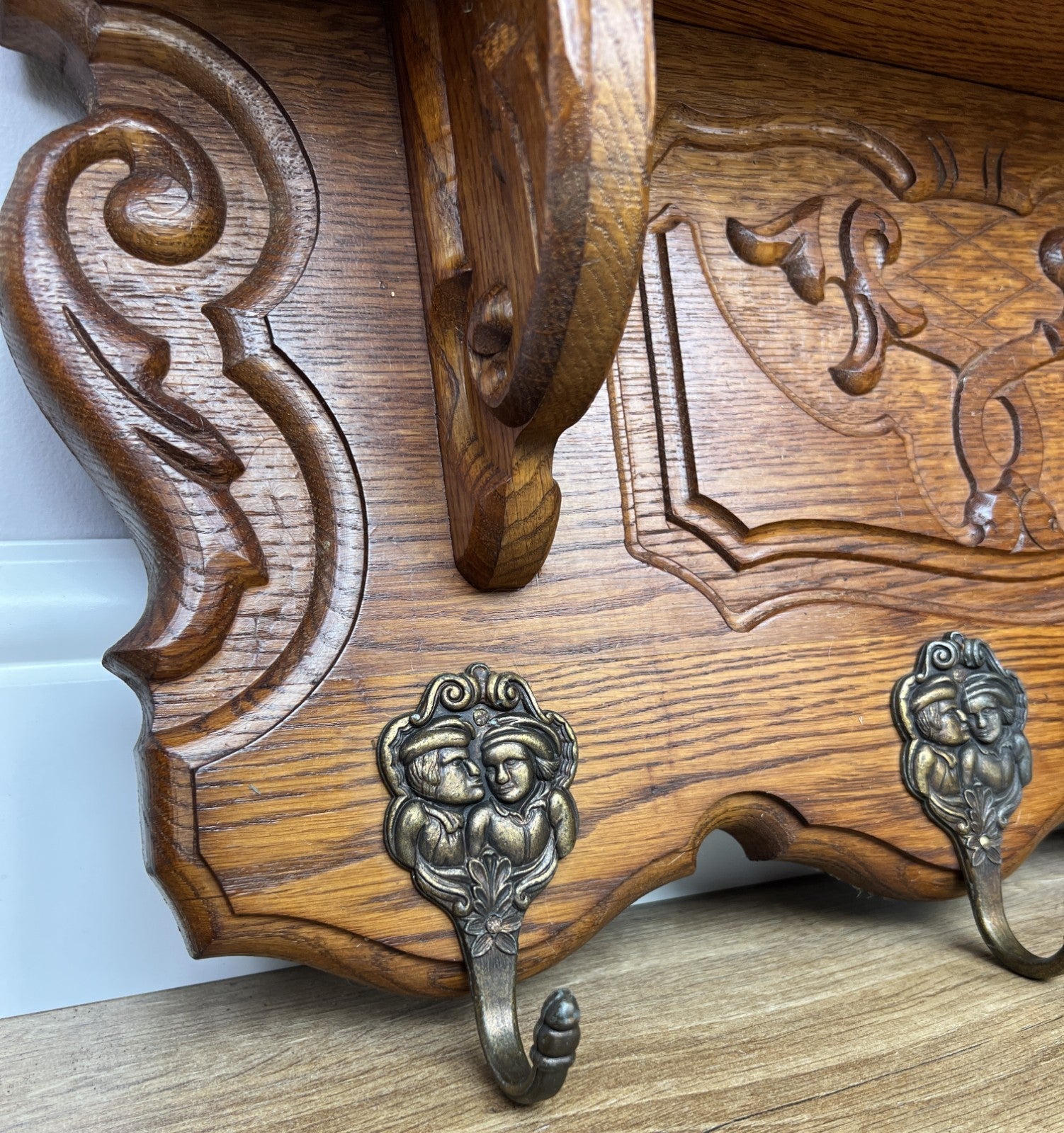 Coat Rack Vintage French Carved Oak Wall Mounted 6 Hooks Rack Hanger LOT 62275