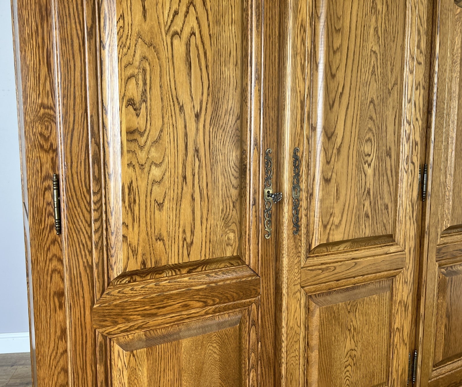 Wardrobe Vintage French Style Four Door Carved Armoire Cabinet LOT 61196