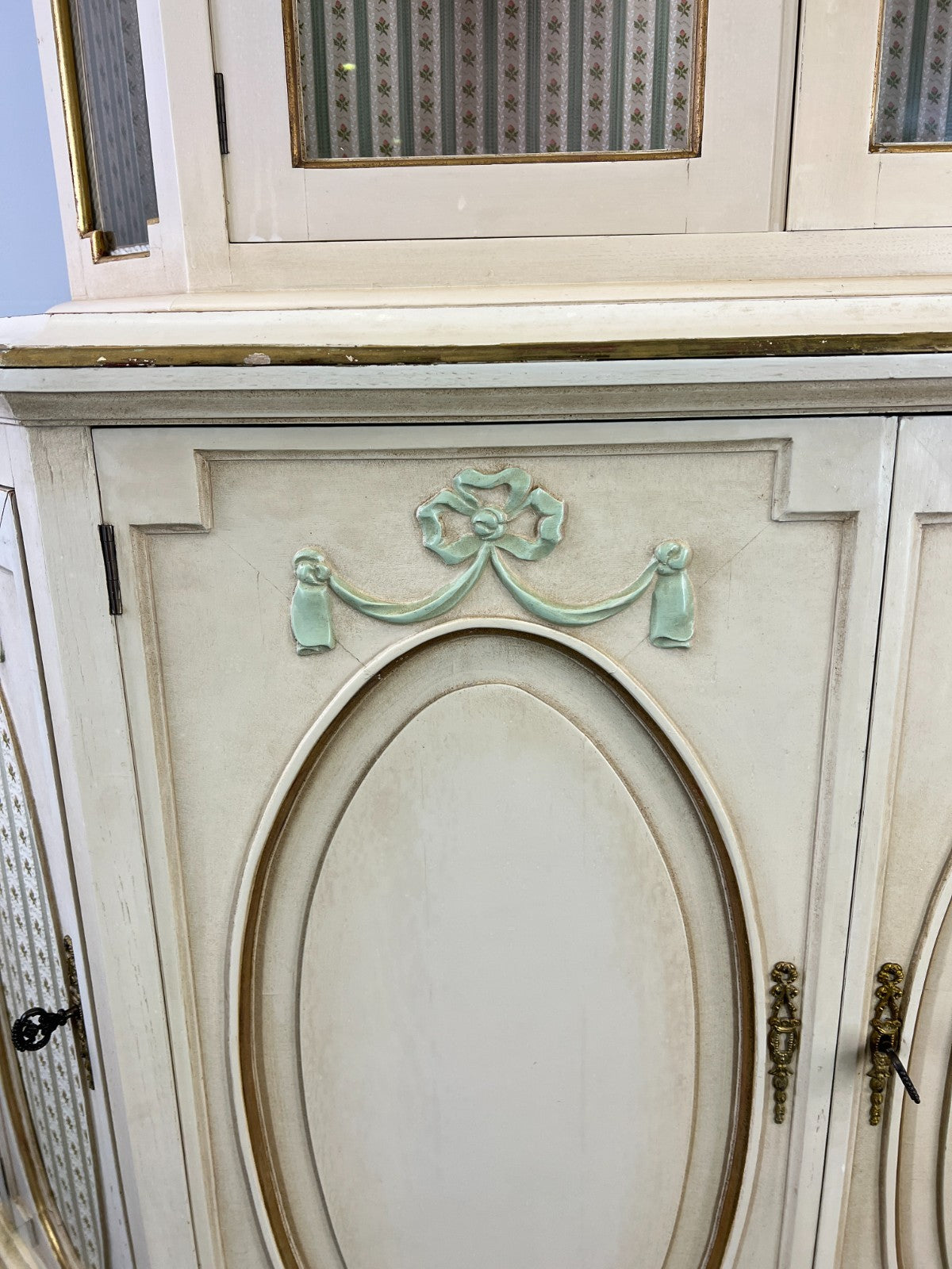 Display Cabinet Vintage French Style Shabby Chic Glazed Sideboard LOT 479212