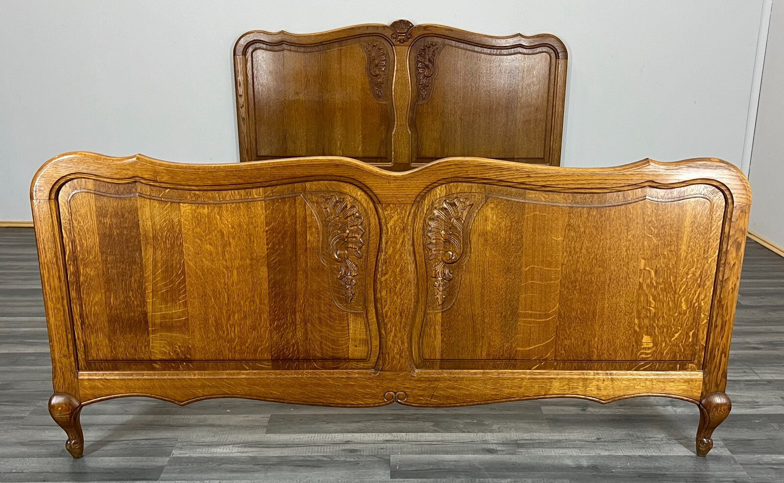 Bed Vintage French Louis XVI Oak Double Bed Frame Carved Headboard LOT 30131