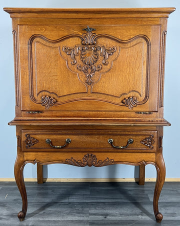 Cabinet Vintage French Louis Style Oak Carved Sideboard with Drawer LOT 45770