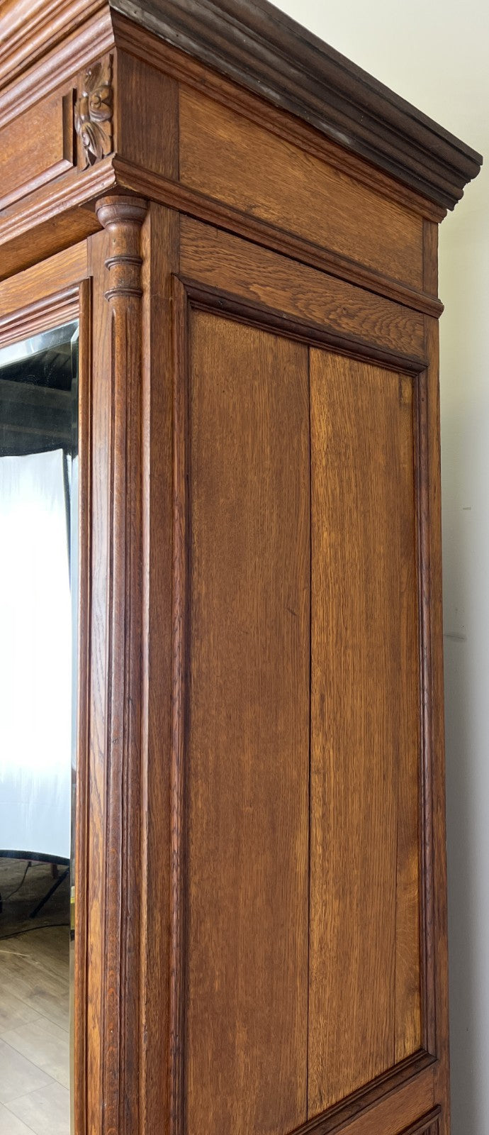 Wardrobe Antique French Style Oak Three Door Carved Mirrored Armoire LOT 623117