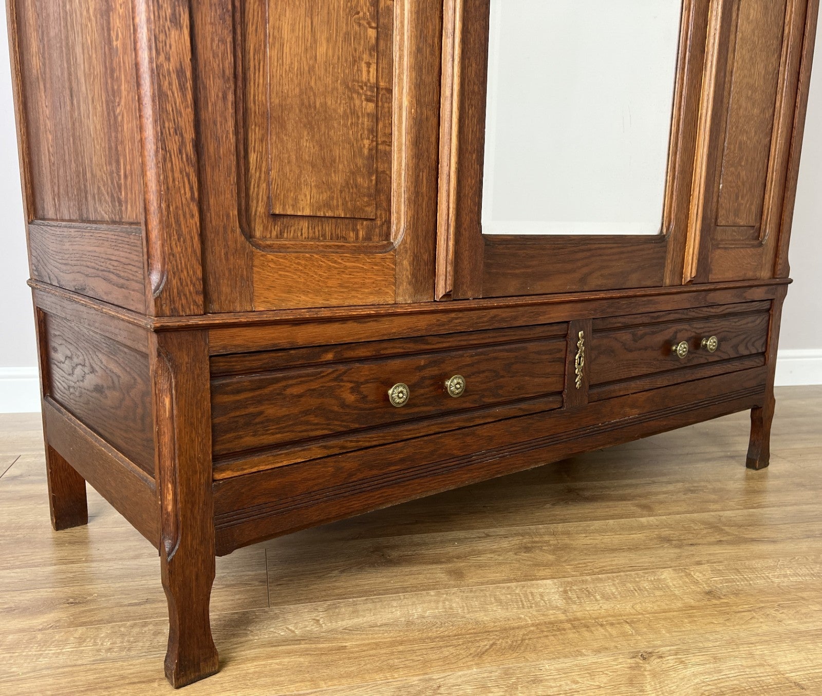 Wardrobe Antique French Oak Two Door Mirrored Carved Armoire Cabinet LOT 614410