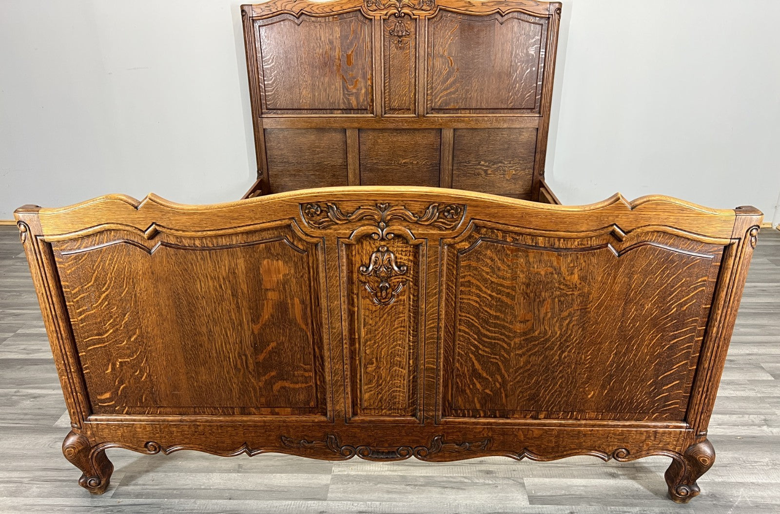 Bed Vintage French Louis XVI Double Bed Frame Oak Carved Headboard LOT 46342