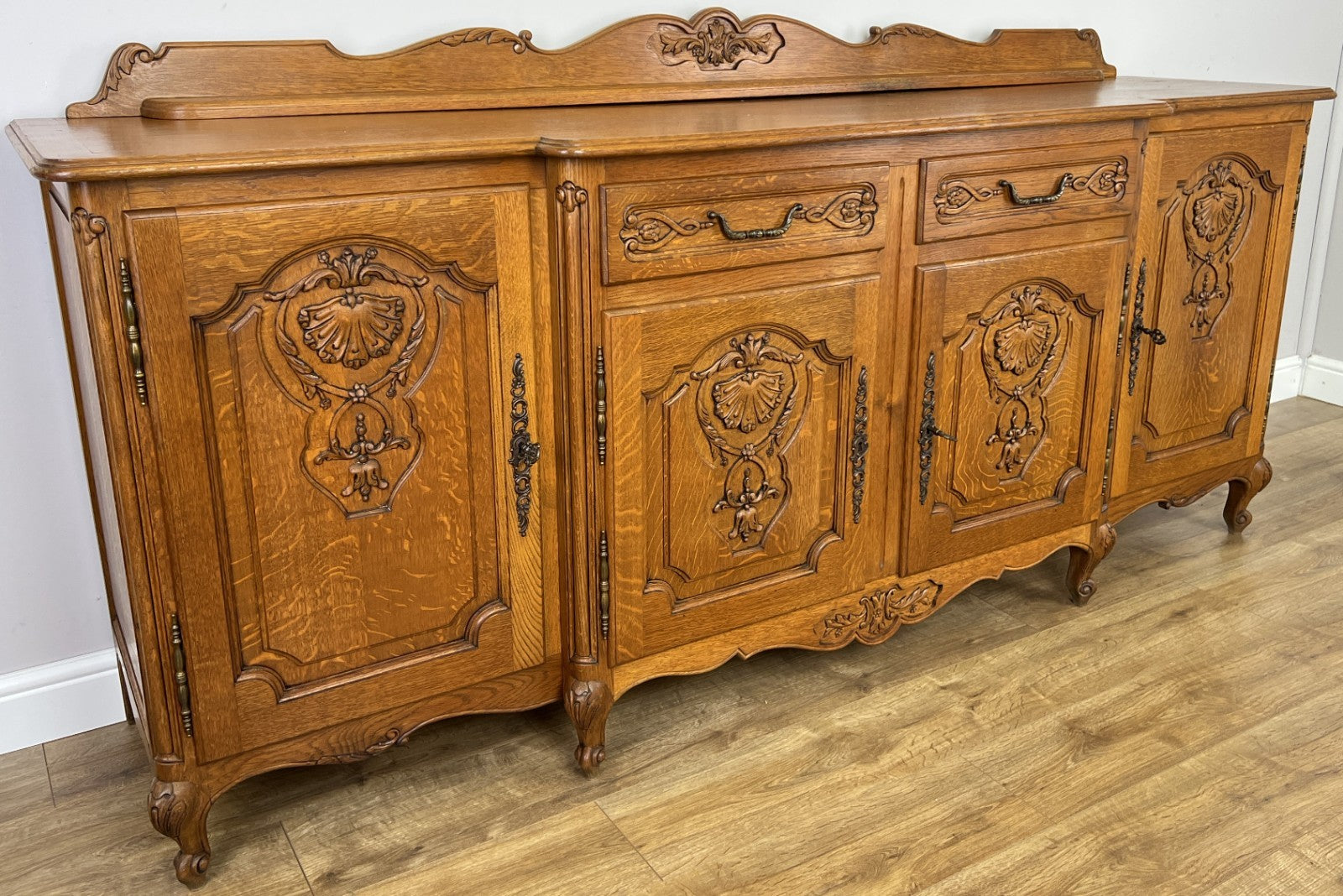 Sideboard Vintage French Louis Style Oak 4 Door Cupboard Carved Cabinet LOT 63612