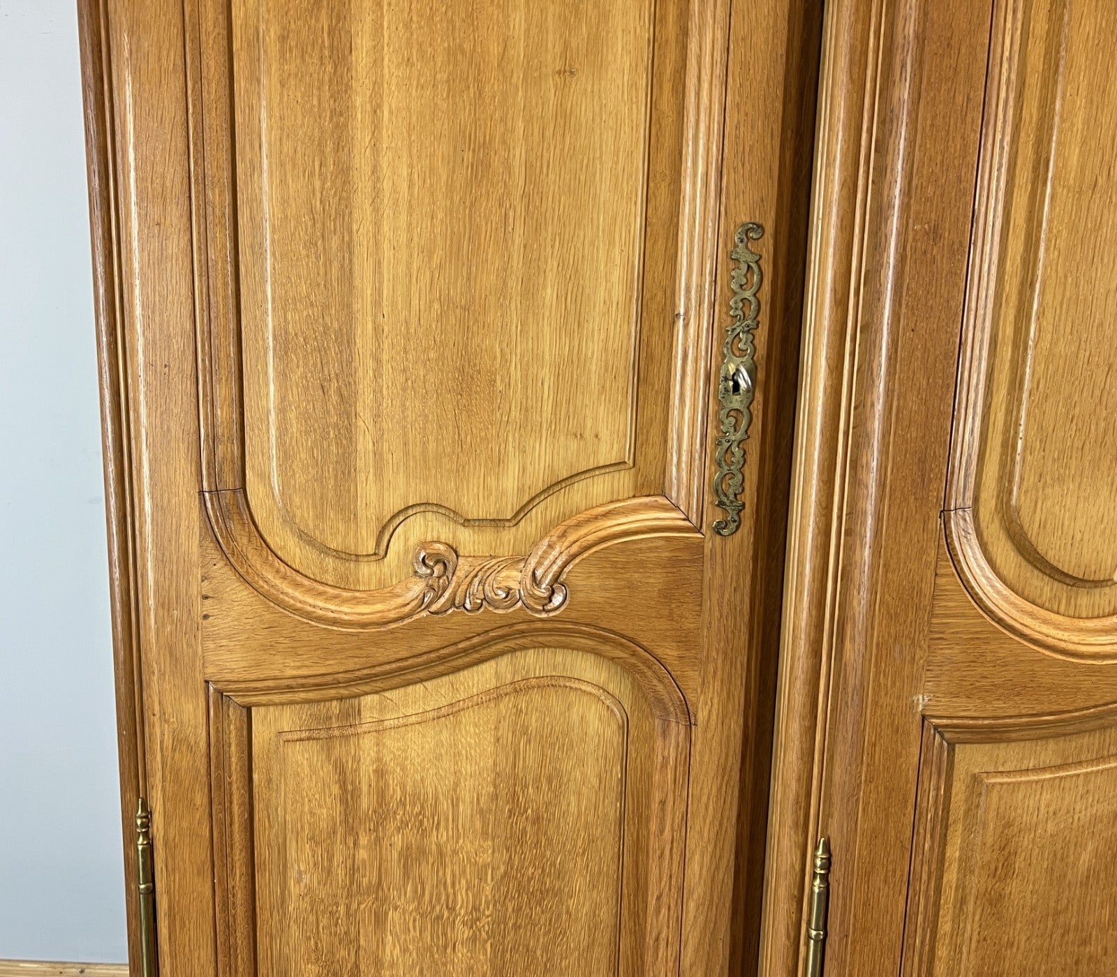 Wardrobe Vintage French Louis XVI Oak 4 Door  Armoire with Shelves LOT 41603