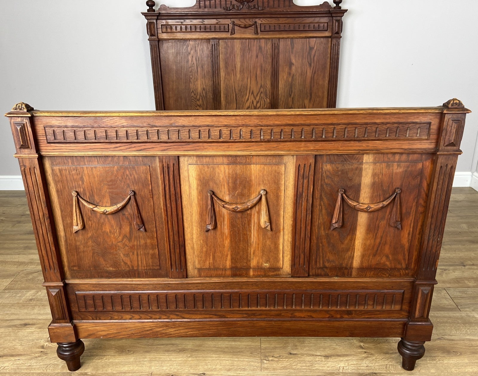 Bed Antique French Style Oak Double Bed Frame Carved Headboard LOT 60942
