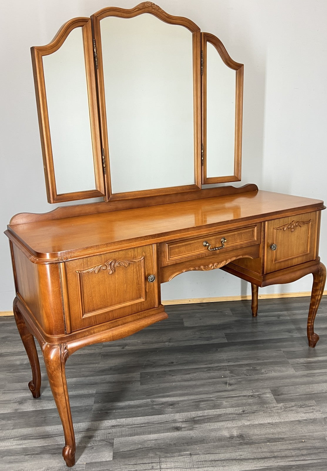 Vintage Dressing Table with Mirror French Louis Vanity Table Makeup LOT 45651