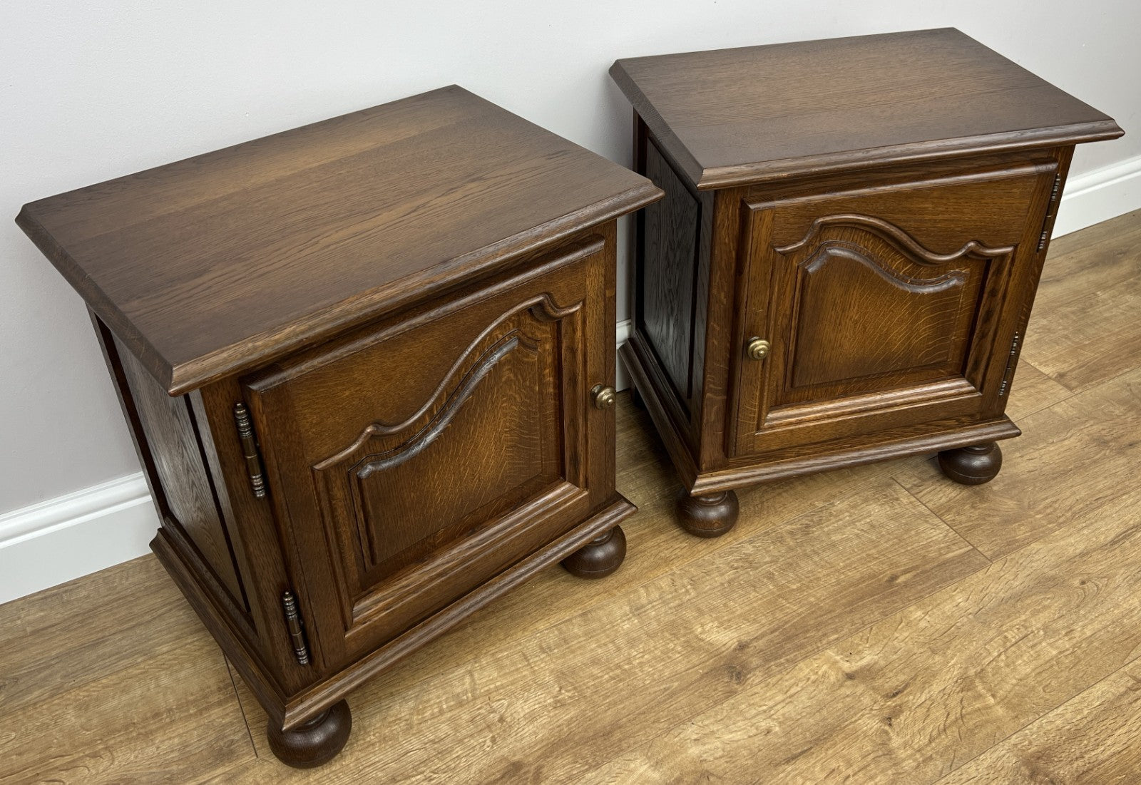 Pair of Bedside Tables Vintage French Style Nightstands Carved Cabinets LOT 49652