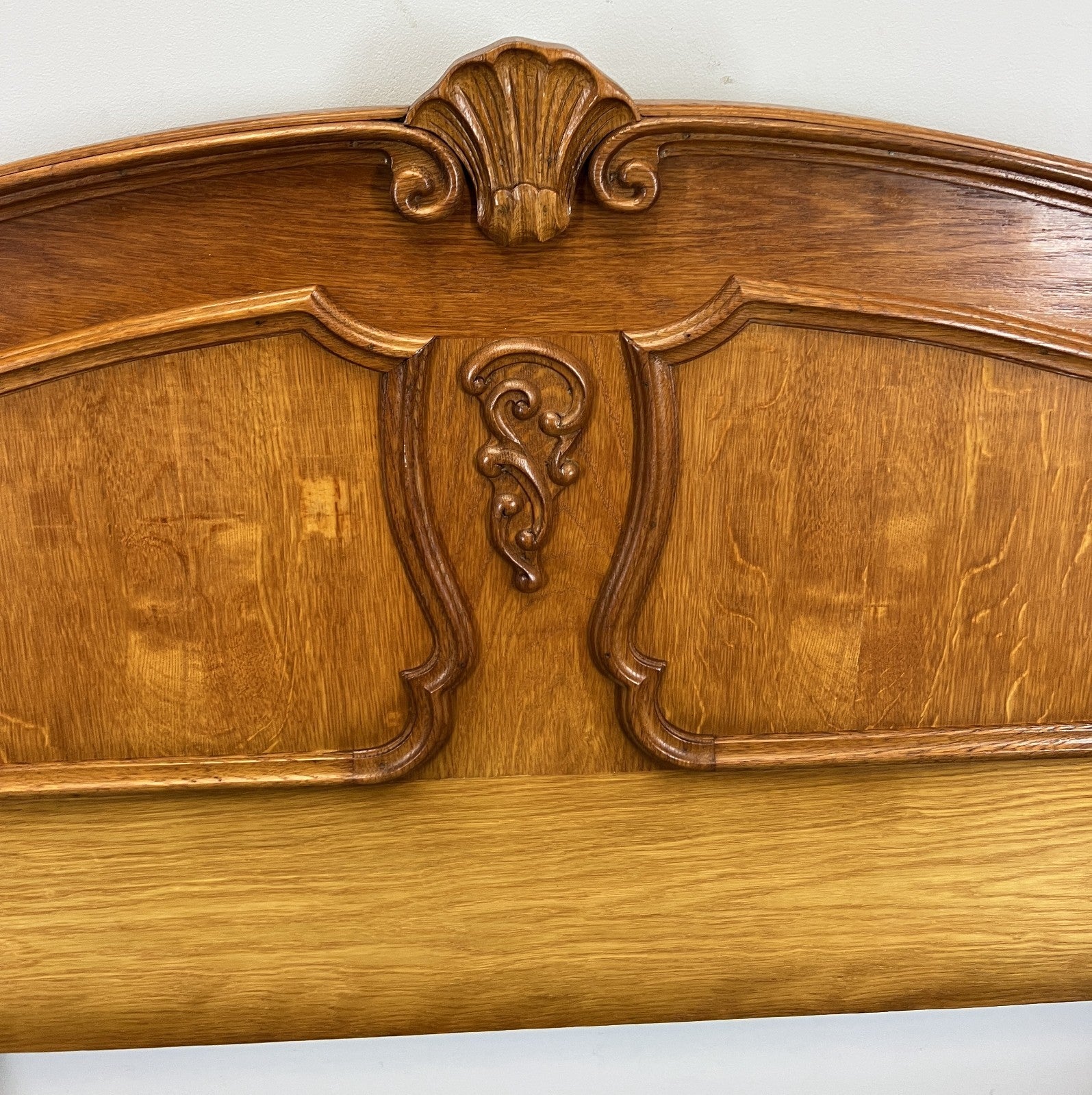 Bed Vintage French Louis XVI Double Bed Frame with Bedside Tables LOT 46287