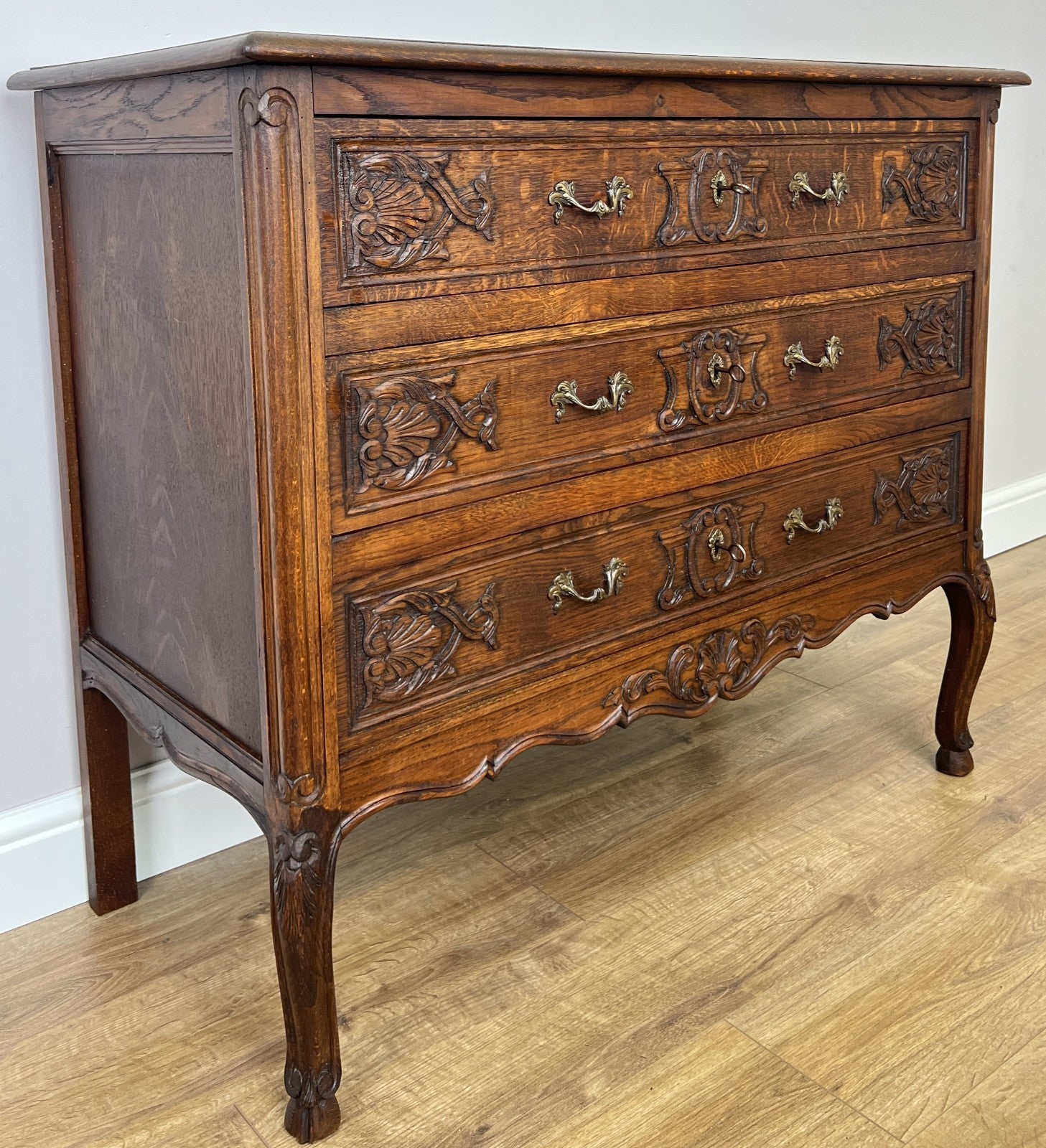 Chest of Drawers Vintage French Louis Oak 3 Drawers Carved Cabinet LOT 62522