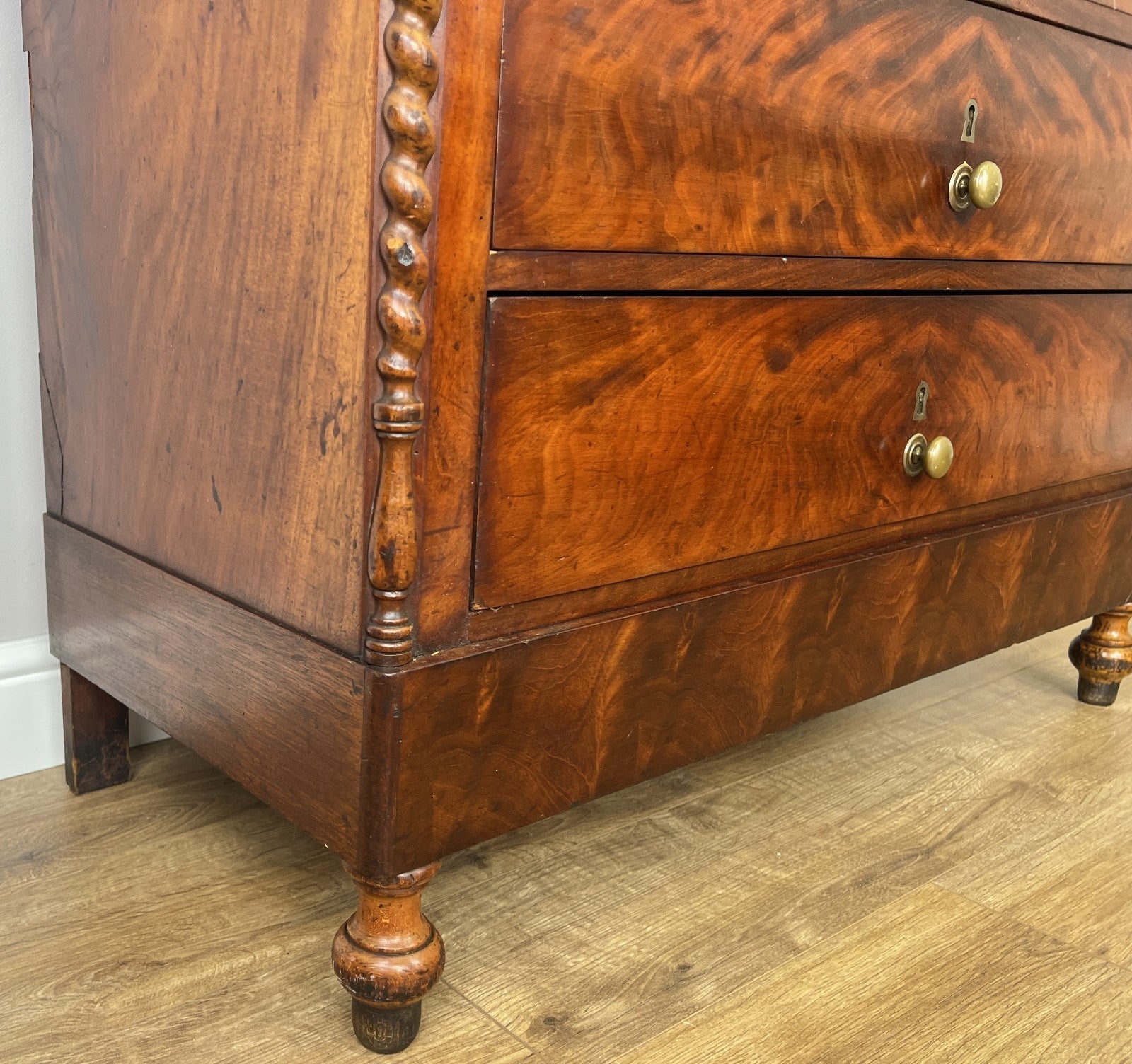 Chest of Drawers Antique French Burr Walnut 4 Drawers Carved Cabinet LOT 62676
