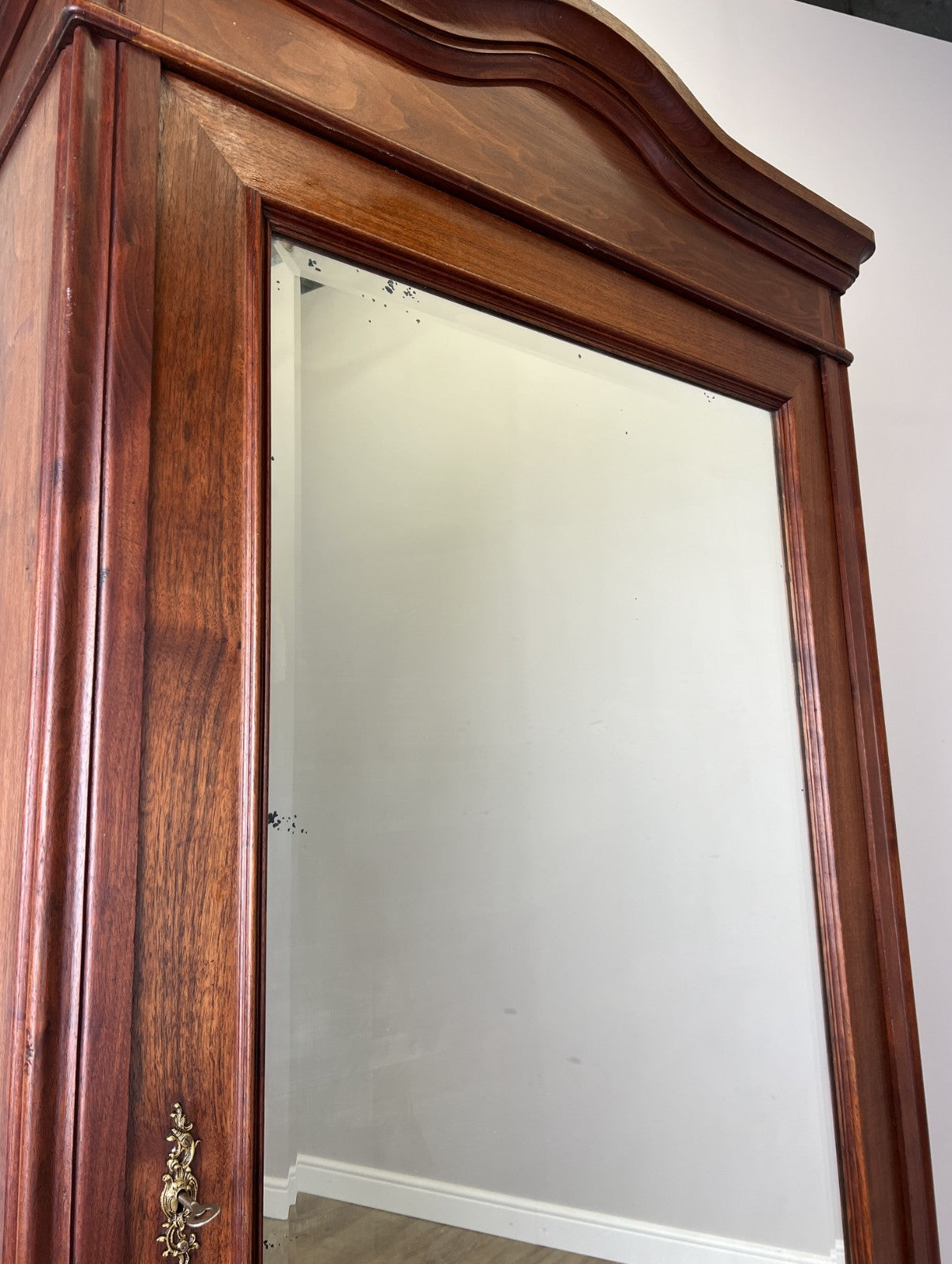 Wardrobe Antique French Style Walnut Mirrored Carved Armoire Cabinet LOT 61592