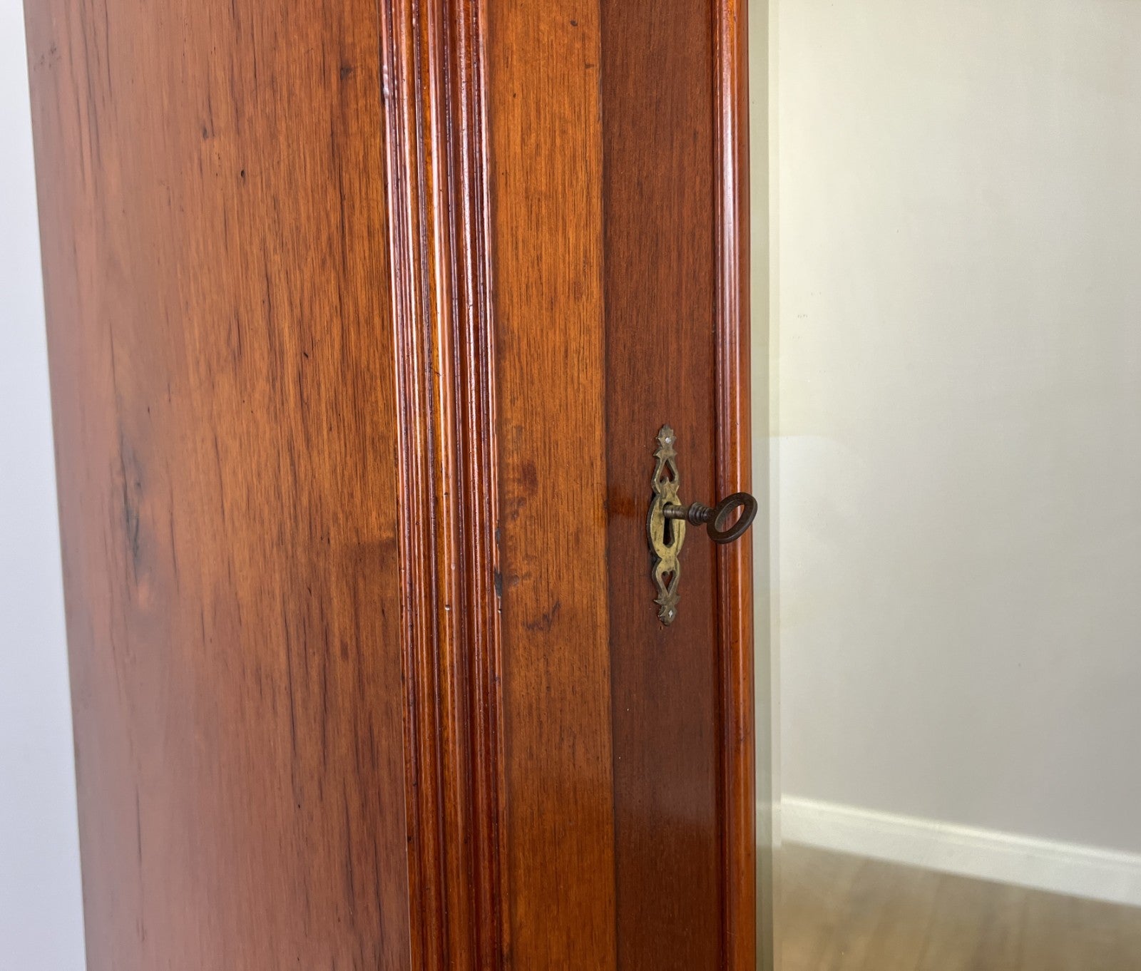 Wardrobe Antique French Style Mahogany Mirrored Carved Armoire Cabinet LOT 61577