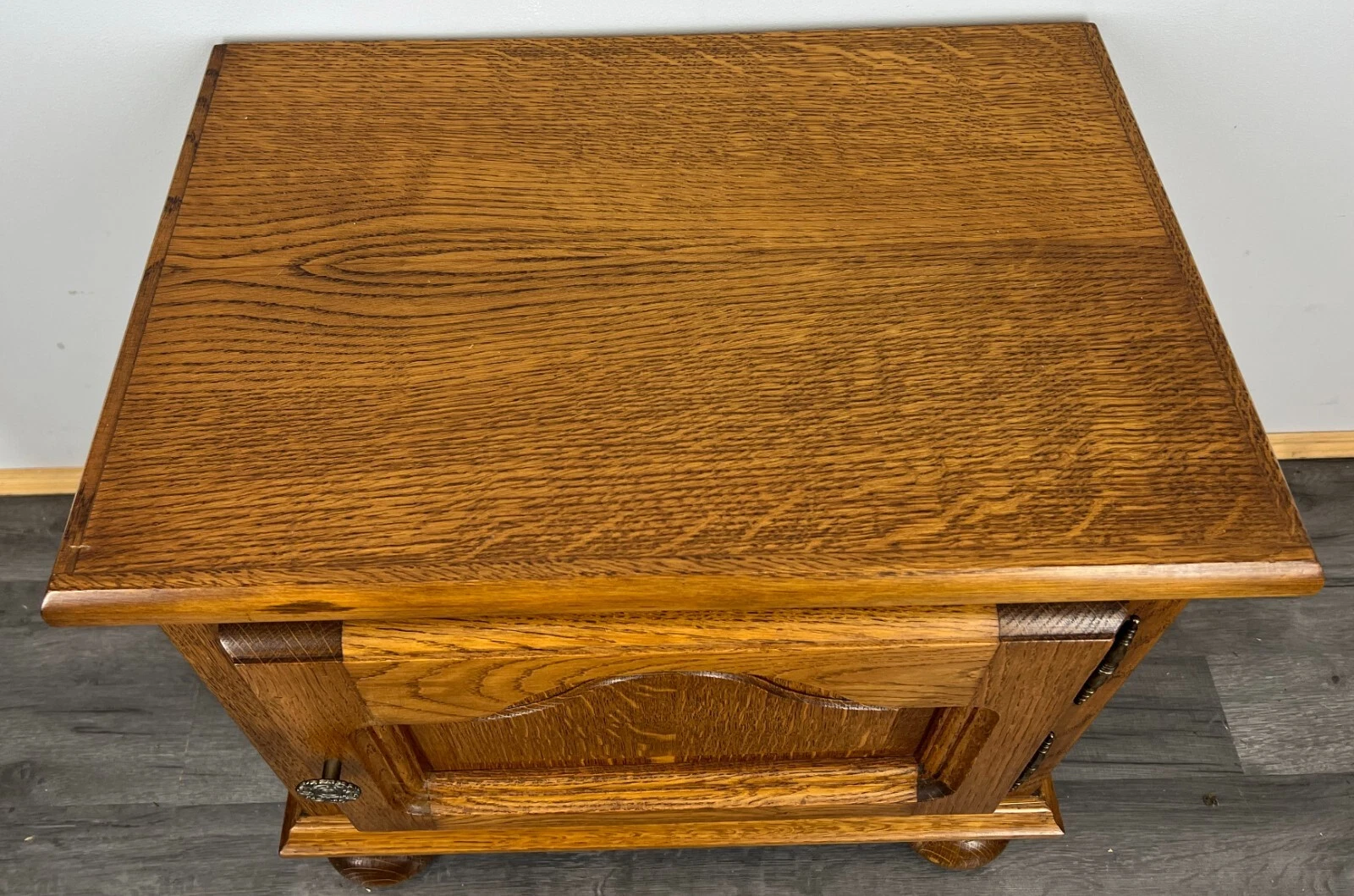 Pair of Bedside Tables Vintage French Nightstands Carved Cabinets LOT 31165