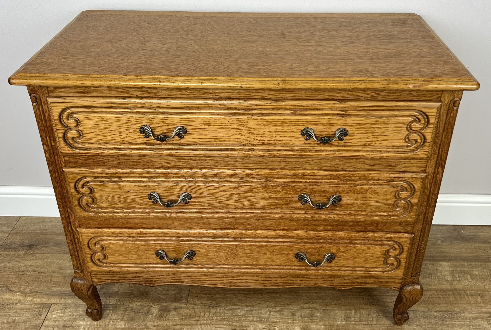 Chest of Drawers Vintage French Louis Oak 3 Drawers Carved Cabinet LOT 62540