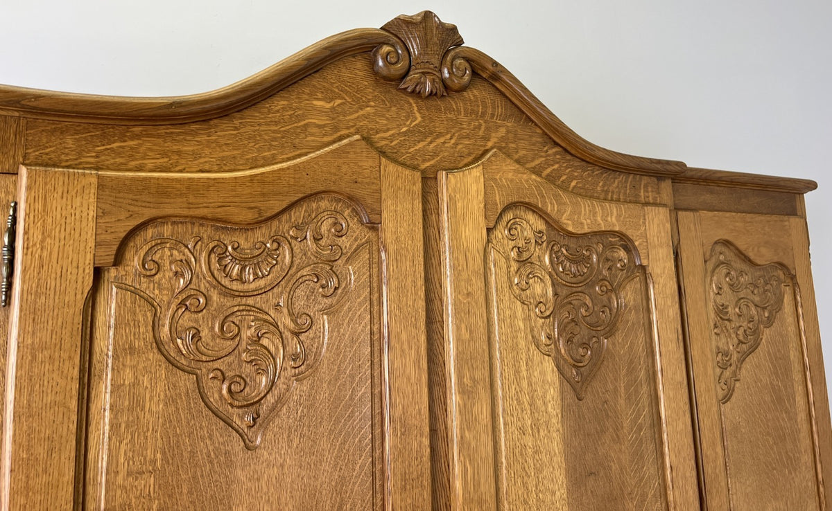 Wardrobe Vintage French Louis XVI Style Oak Four Door Carved Armoire LOT 64553