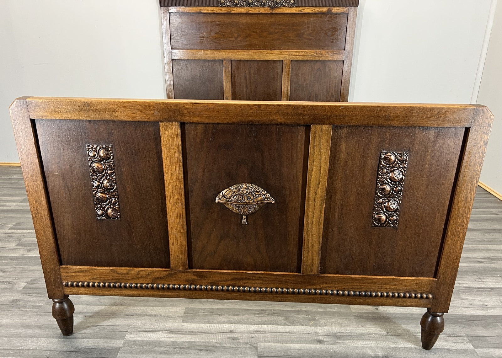 Bed Vintage French Style Oak Double Bed Frame Carved Headboard LOT 47292