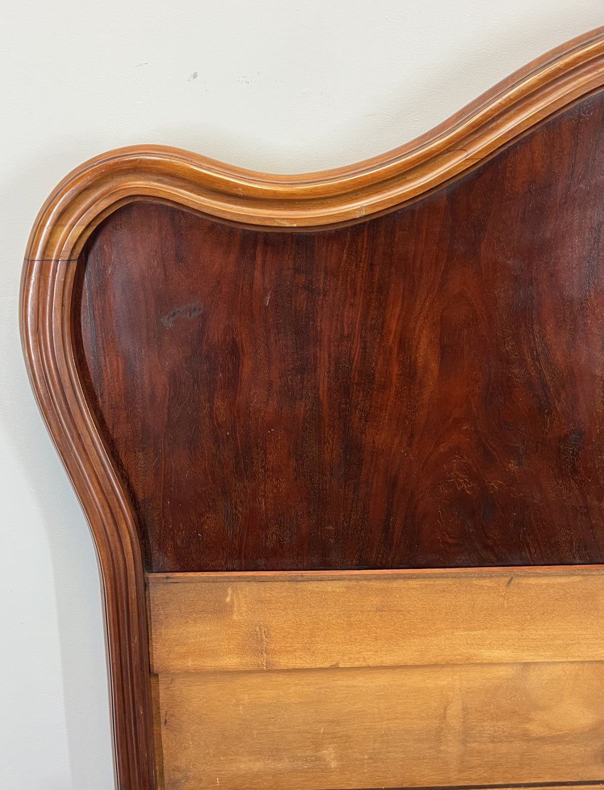 Bed Antique French Style Mahogany Double Bed Frame Carved Headboard LOT 47339