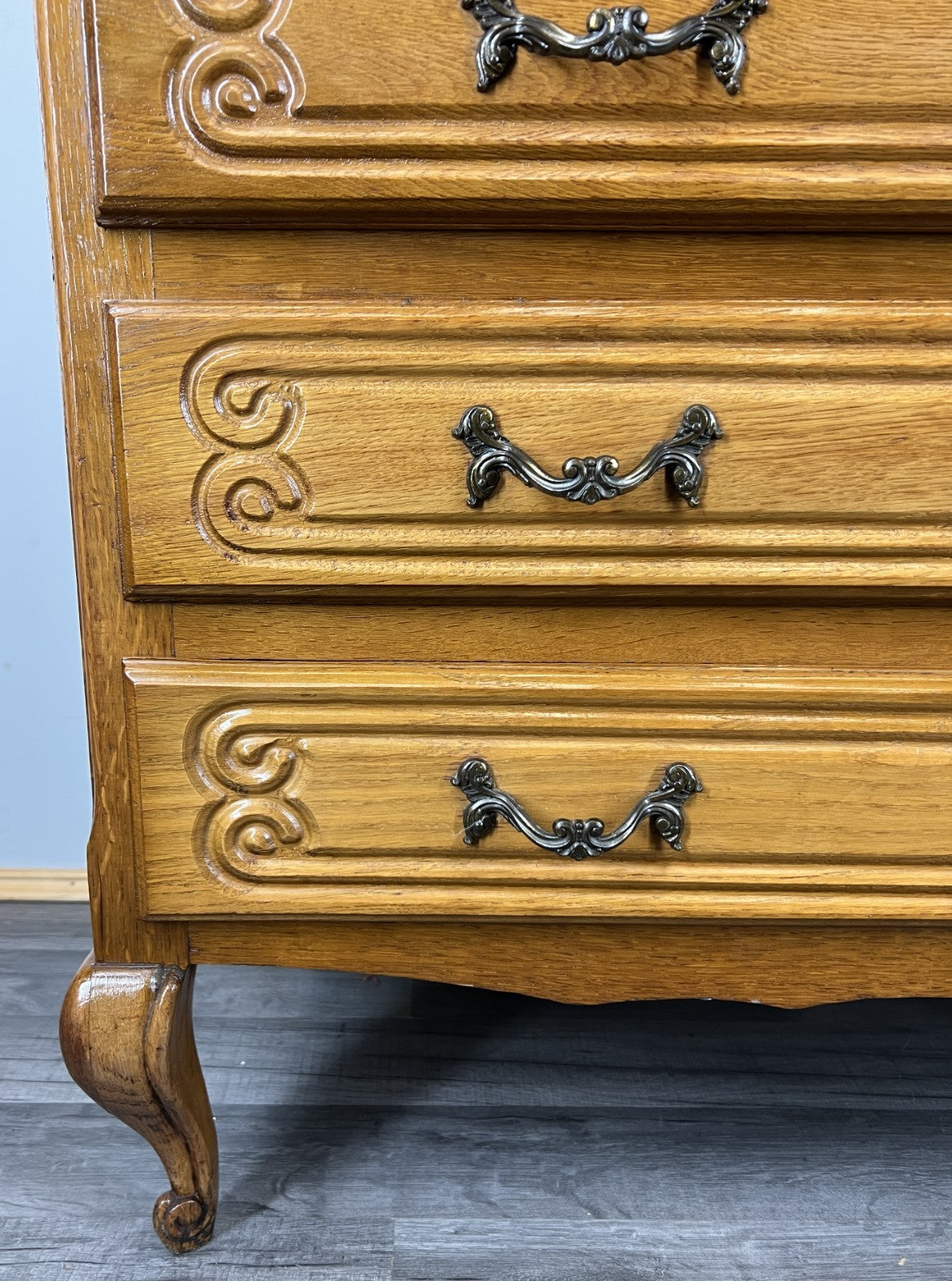 Chest of Drawers Vintage French Louis Oak Carved 4 Drawers Cabinet LOT 44544