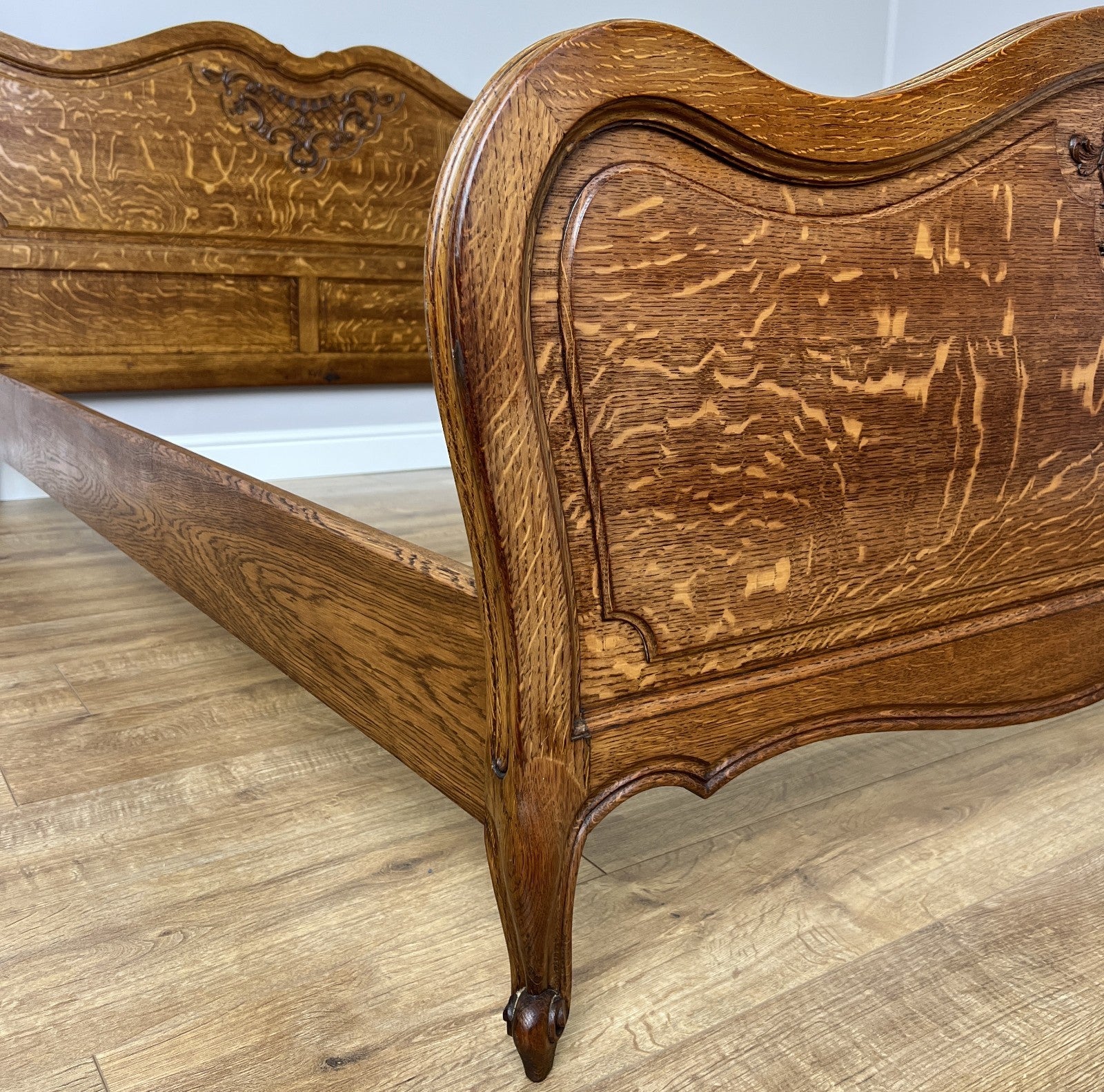 Bed Vintage French Louis XVI Double Bed Frame Oak Carved Headboard LOT 48769