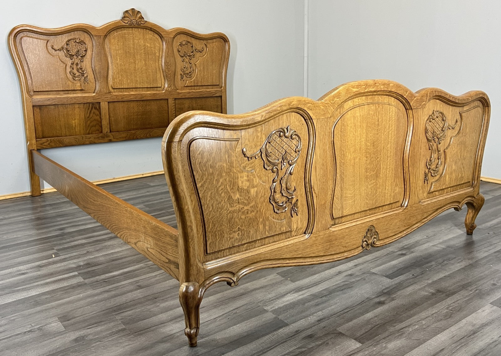 Bed Vintage French Louis XVI Double Bed Frame Oak Carved Headboard LOT 46158