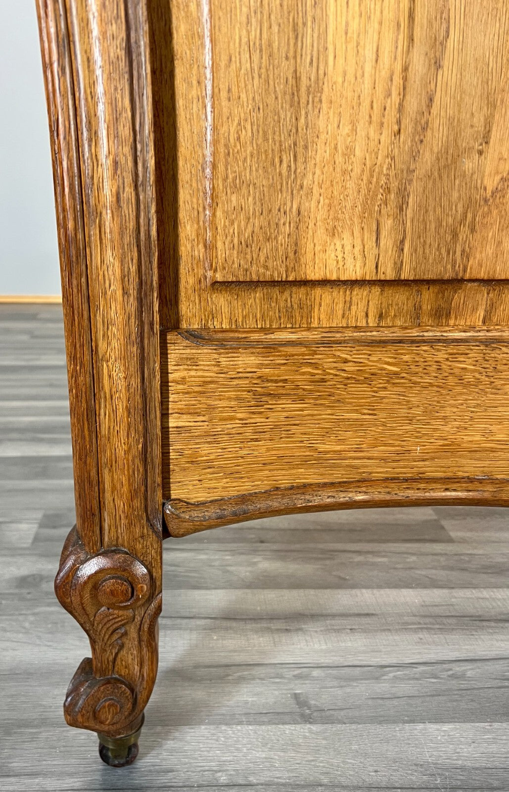 Bed Antique French Style Oak Double Bed Frame Carved Headboard LOT 37114