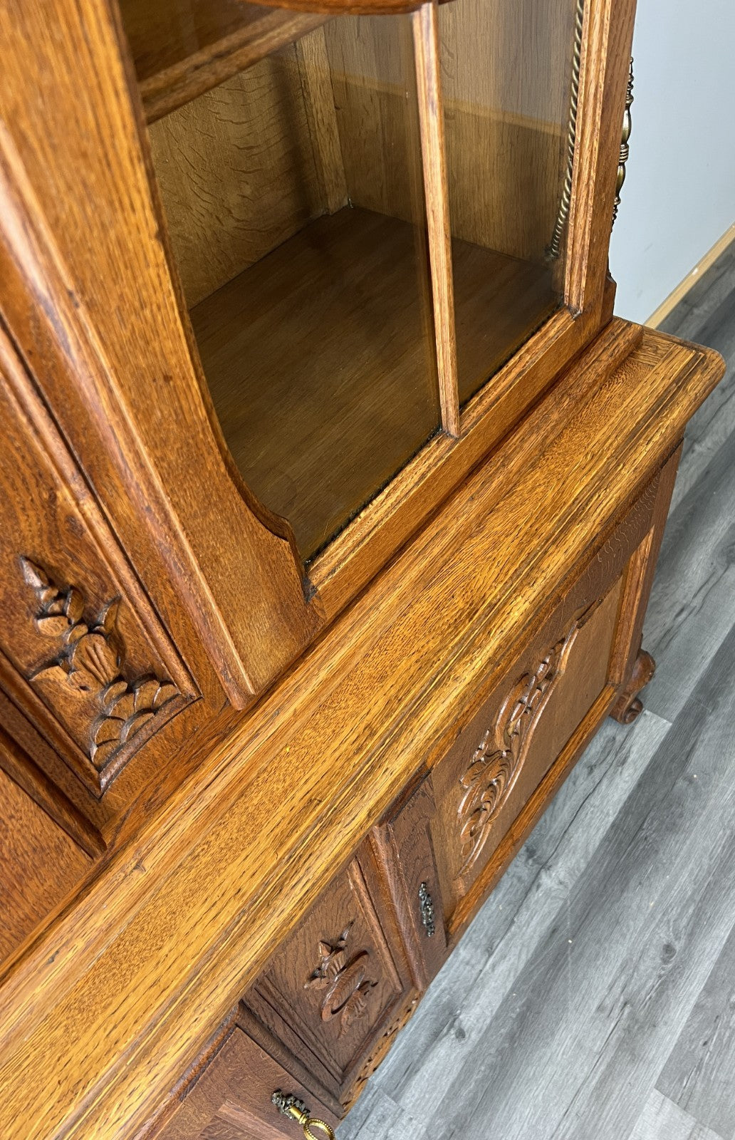 Bookcase Vintage French Louis XIV Style Oak Display Cabinet Sideboard LOT 448113