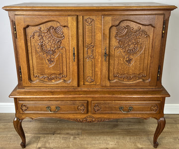 Cabinet Vintage French Louis XIV Style Oak Sideboard Carved Cupboard LOT 62660