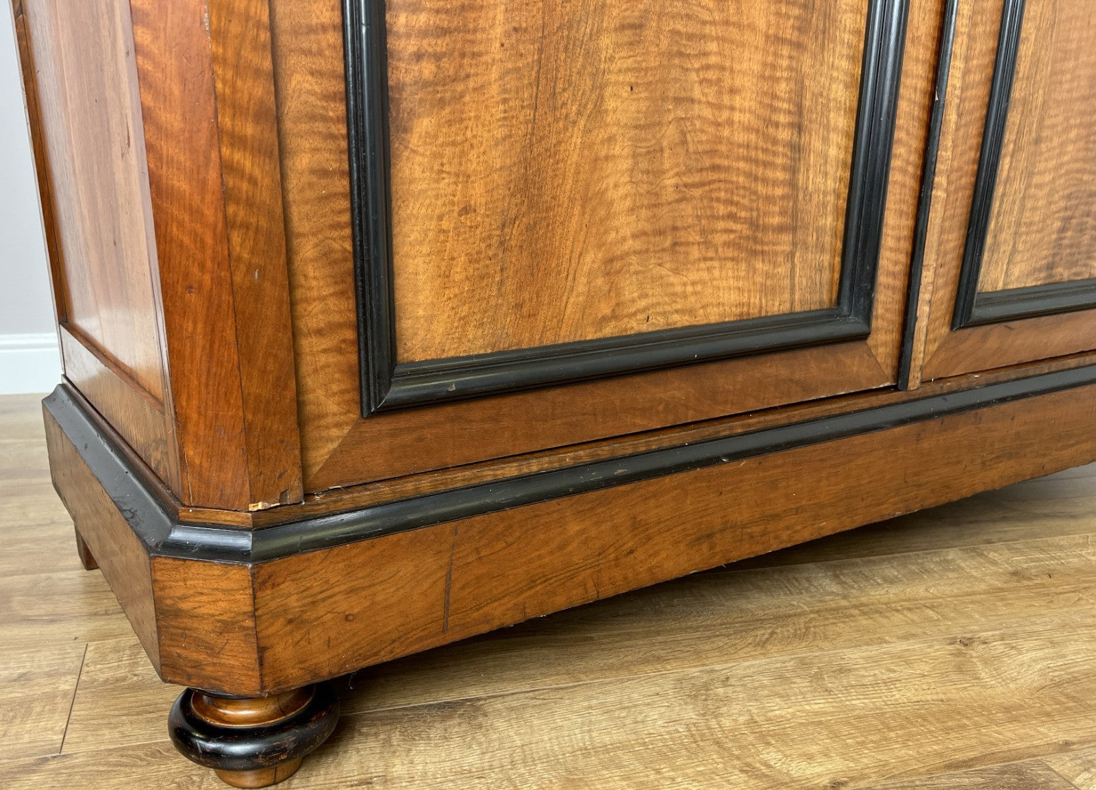 Wardrobe Antique French Style Walnut Two Door Carved Armoire Cabinet LOT 61327