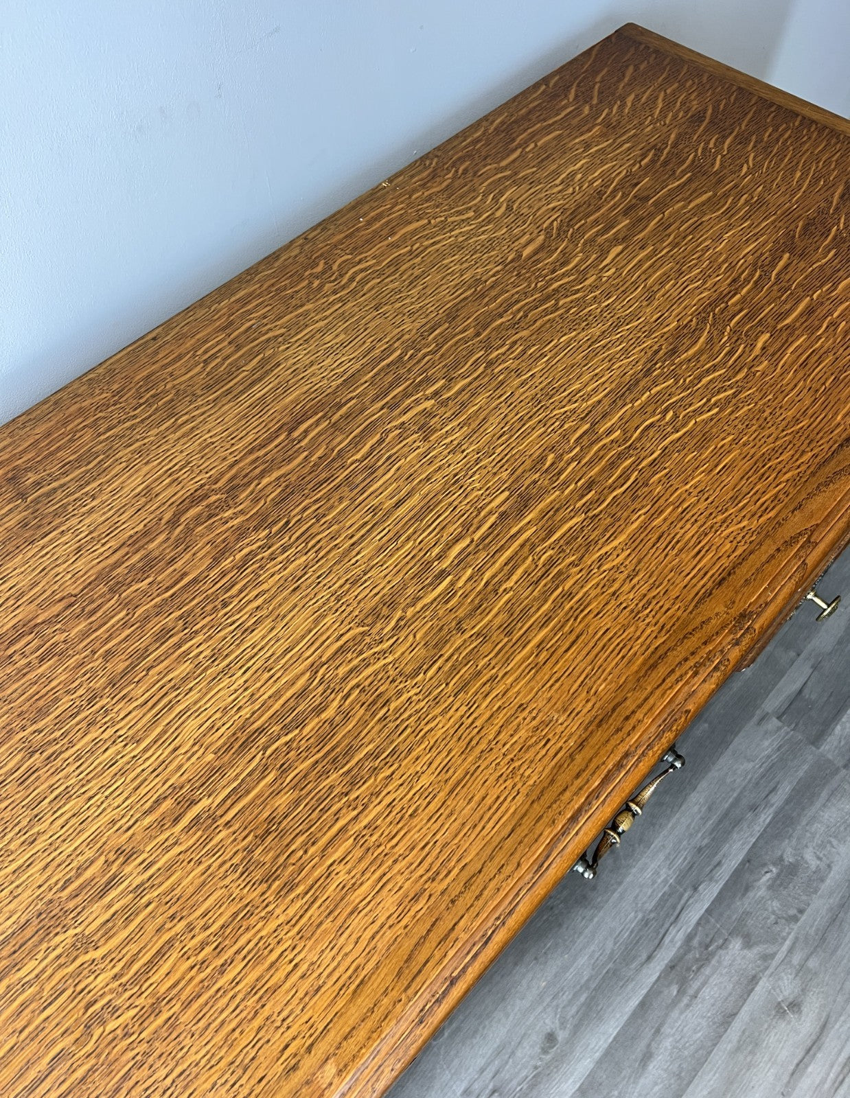 Cabinet Vintage French Louis XIV Oak Sideboard with Carved Cupboard LOT 45758