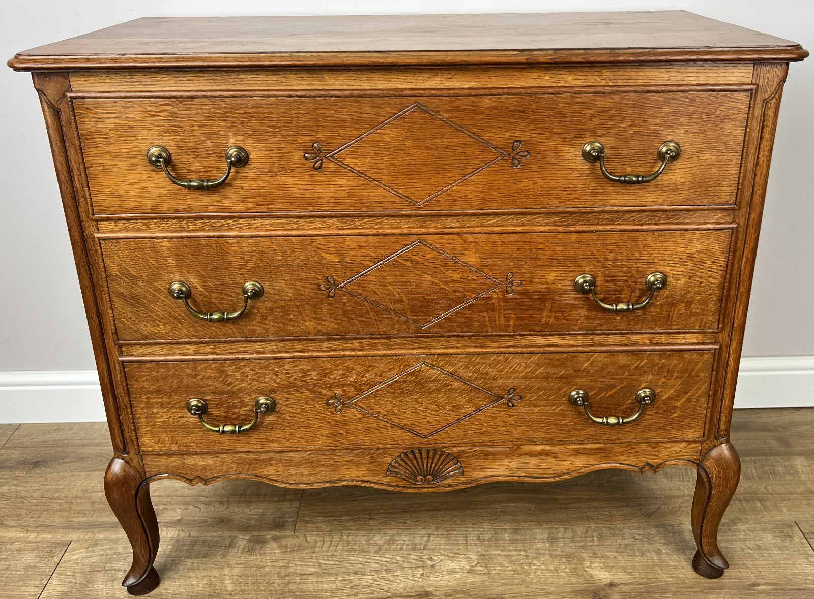 Chest of Drawers Vintage French Louis Oak 3 Drawers Carved Cabinet LOT 62611