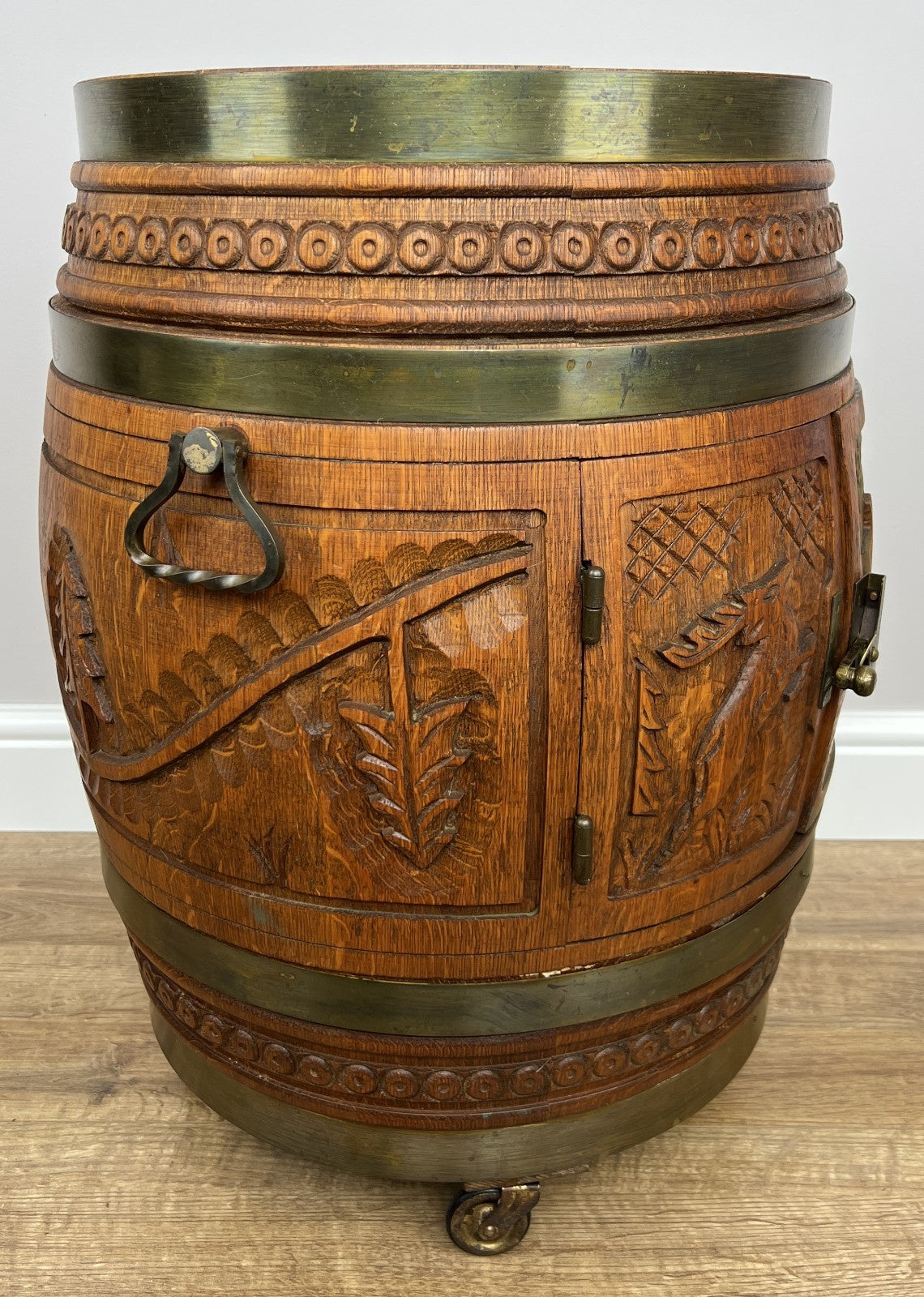 Cabinet Vintage French Style Barrel Drink Cabinet Oak Carved Storage LOT 49623