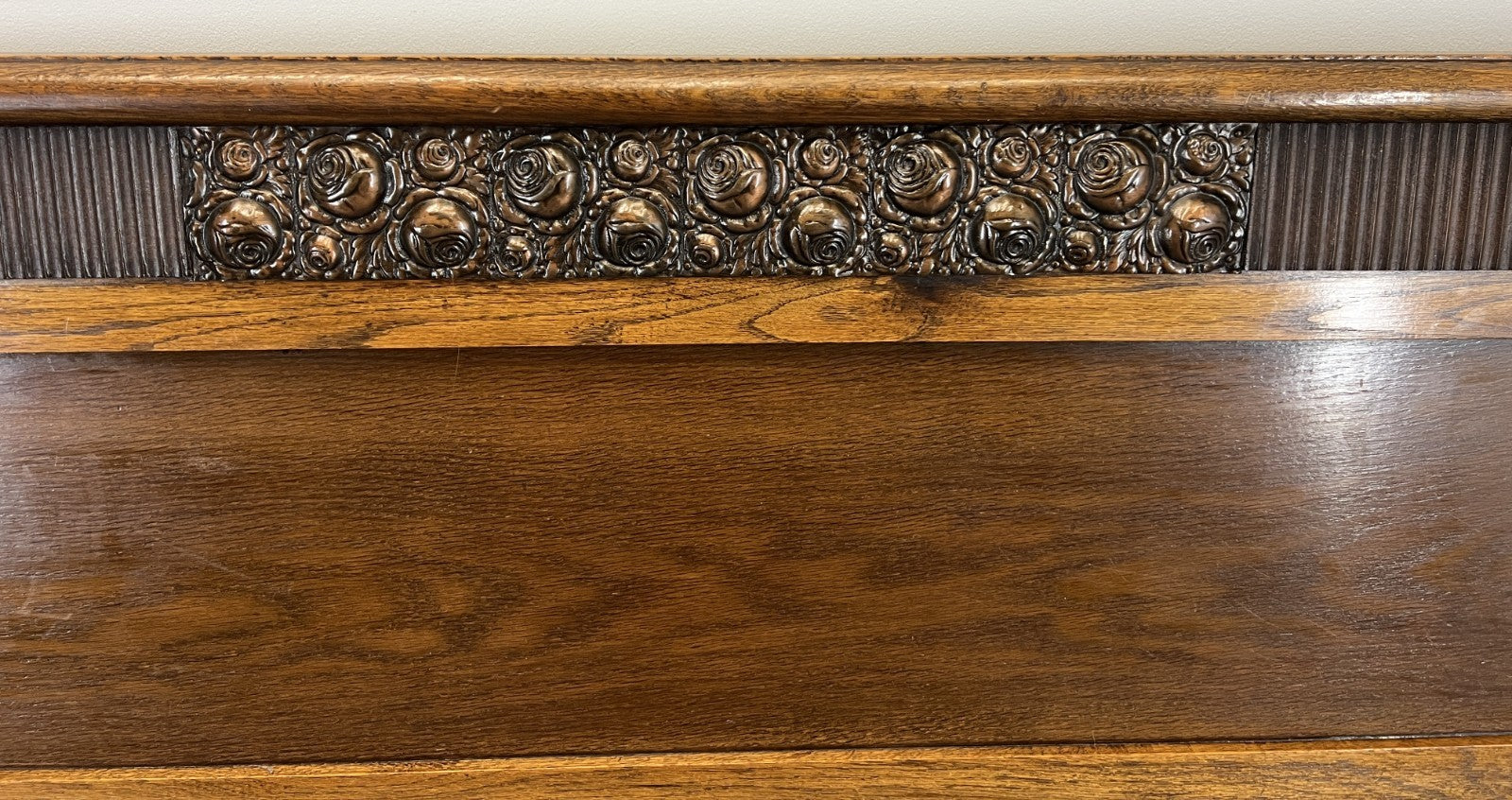 Bed Vintage French Style Oak Double Bed Frame Carved Headboard LOT 47297