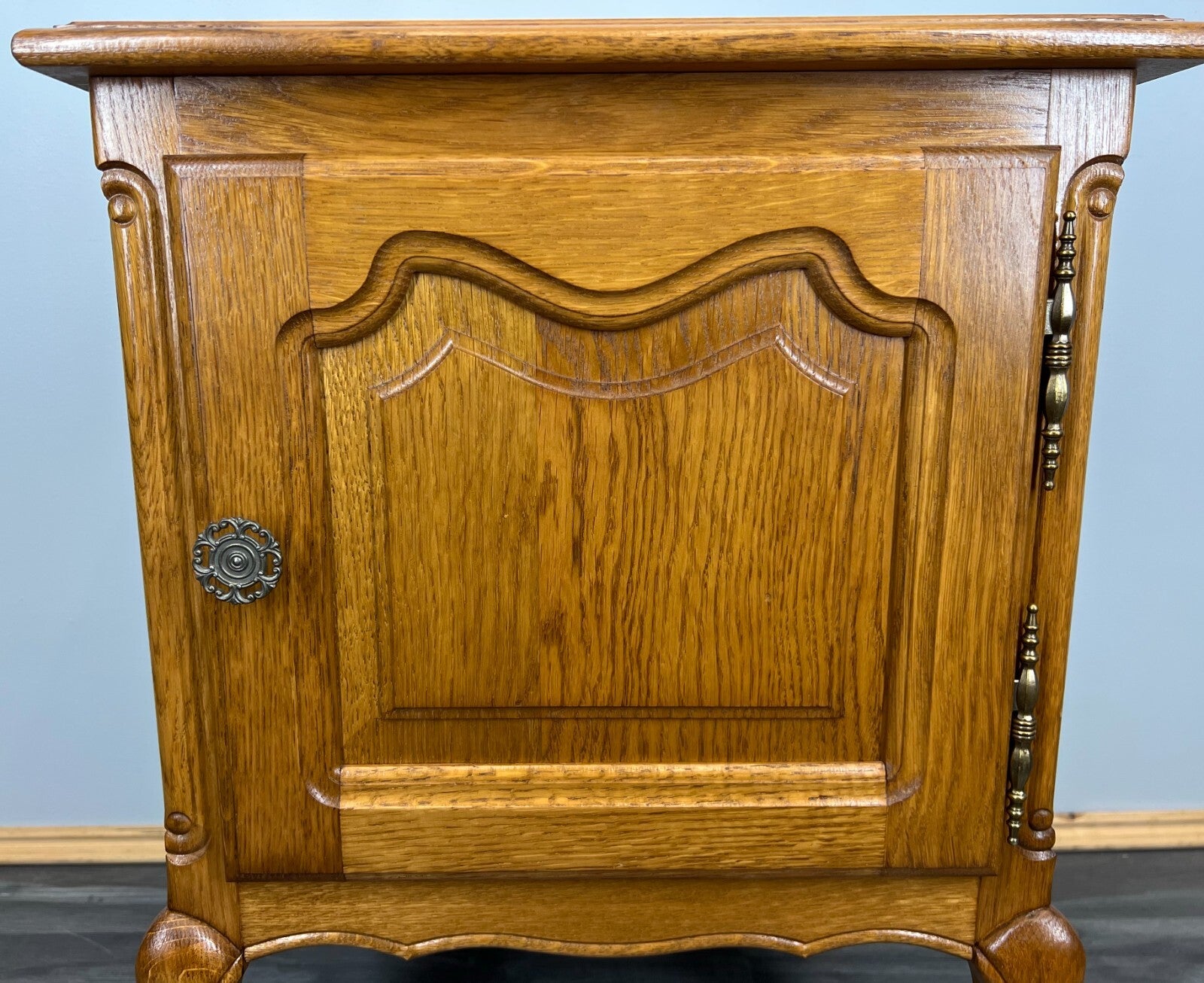 Pair of Bedside Tables Vintage French Louis Oak Nightstands Cabinets LOT 35174