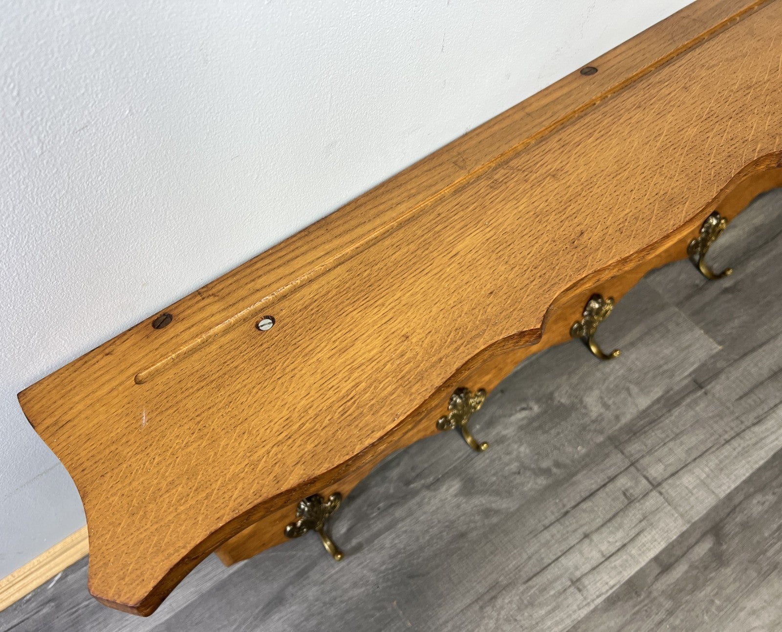 French Vintage Style Coat Rack Oak 5 Hooks Ornate Wall Shelf Coat LOT 46938