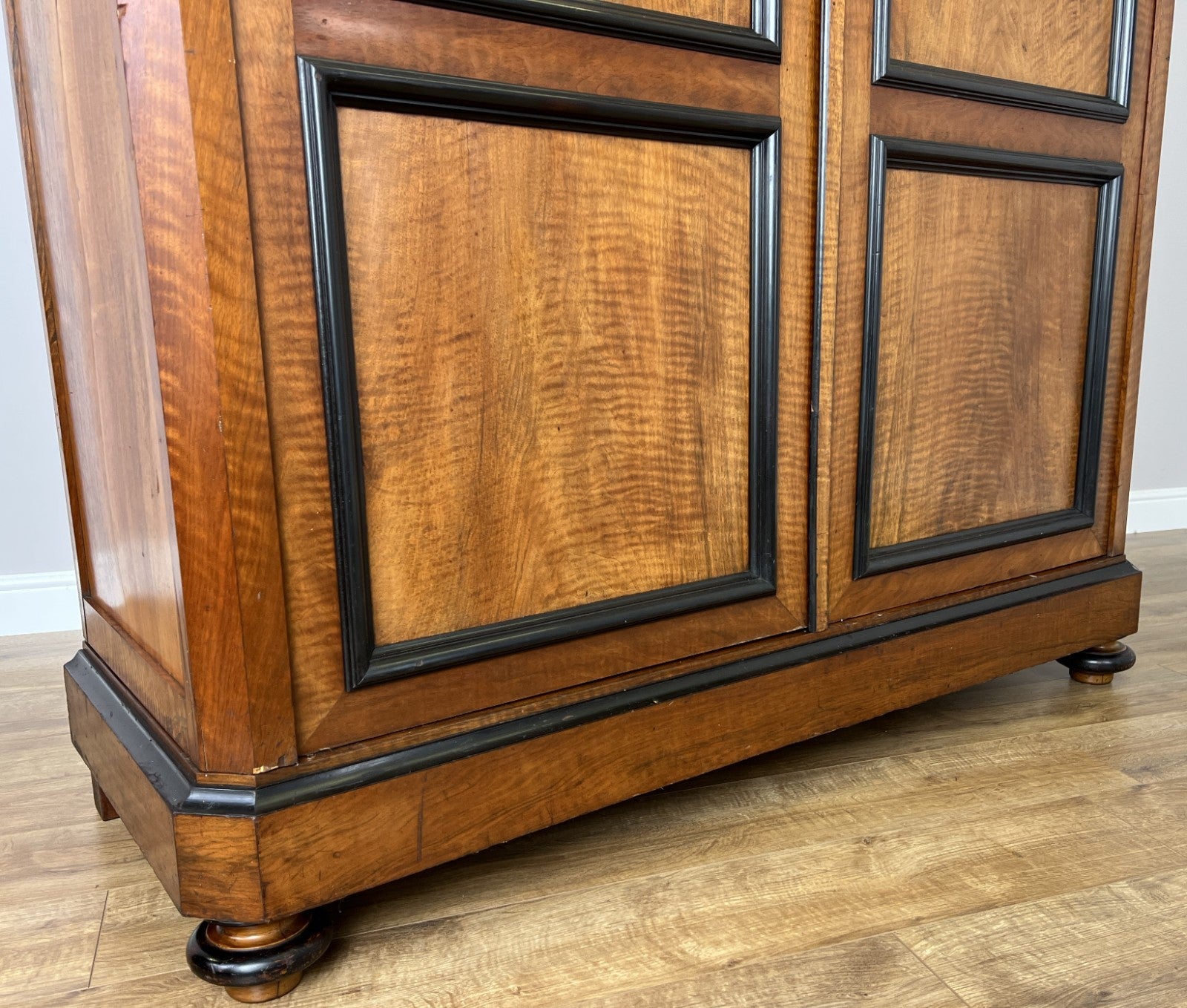 Wardrobe Antique French Style Walnut Two Door Carved Armoire Cabinet LOT 61328