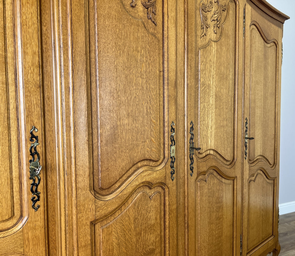 Wardrobe Vintage French Louis XVI Style Oak Four Door Carved Armoire LOT 6497
