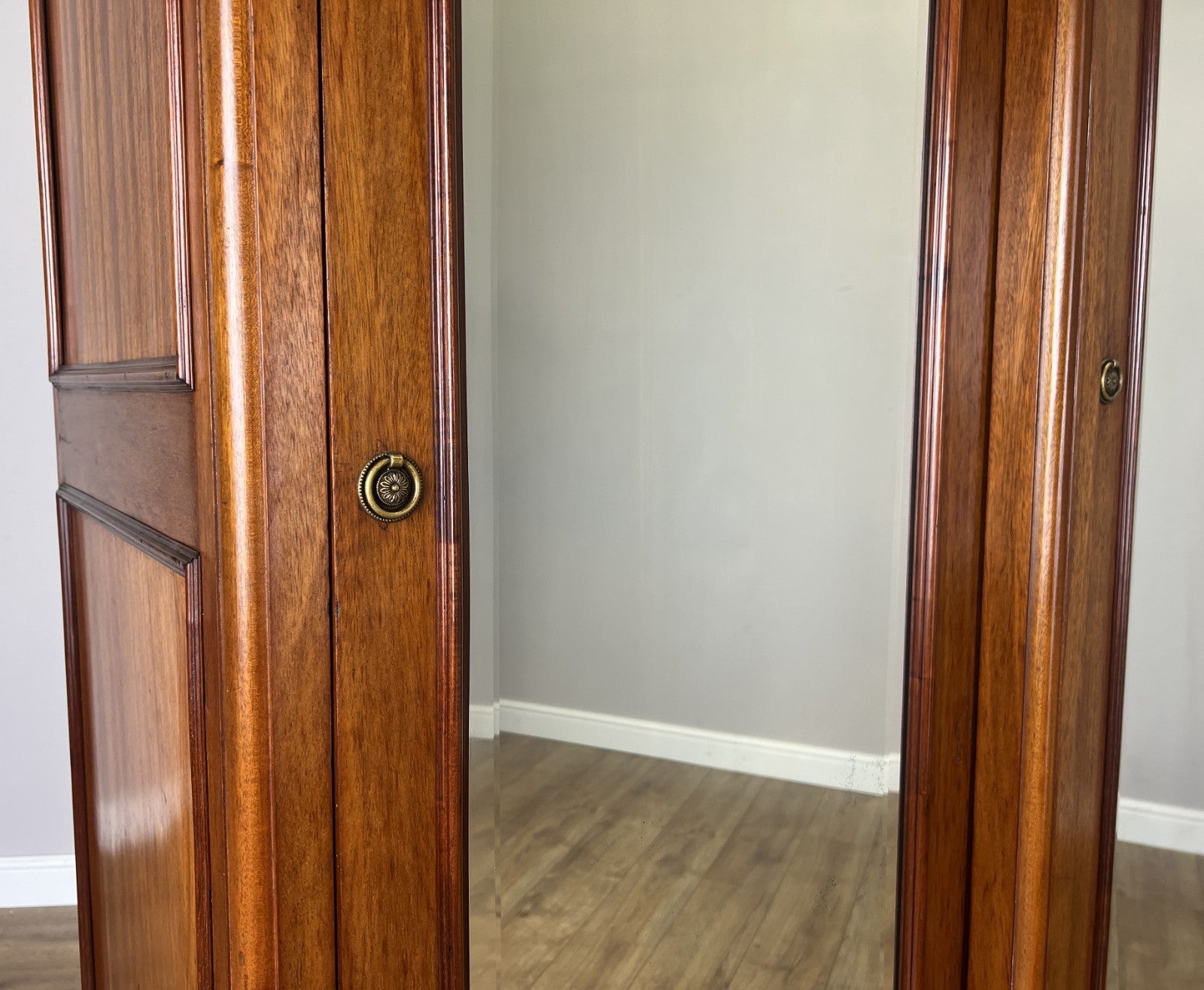 Wardrobe Antique French Mahogany Three Door Mirrored Carved Armoire LOT 61274