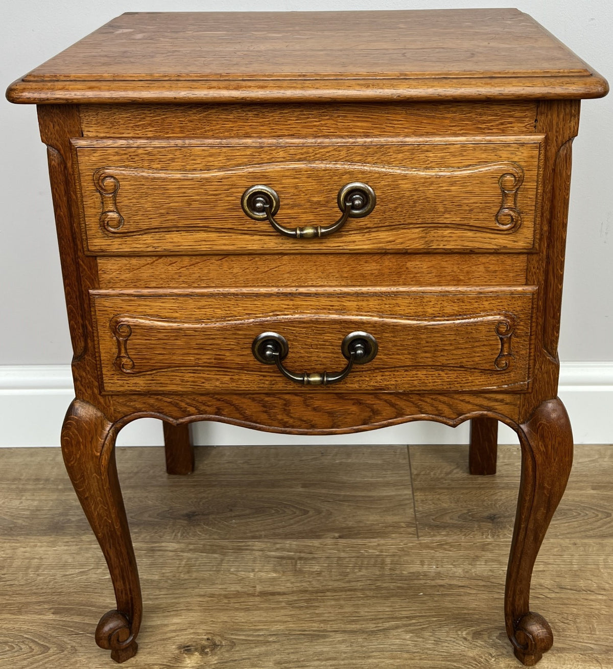 Bedside Table Vintage French Louis Style Oak Nightstand Carved Cabinet LOT 63012