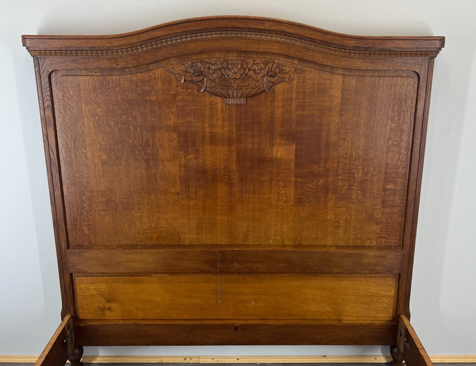 Bed Antique French Style Oak Double Bed Frame Carved Headboard LOT 27626