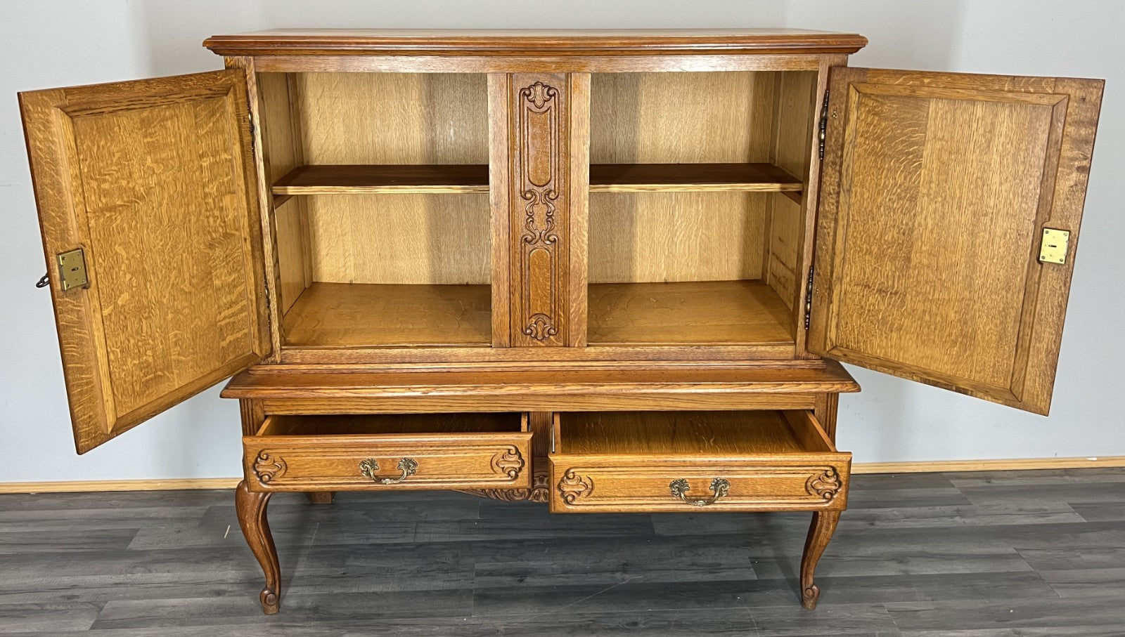 Cabinet Vintage French Louis XVI Oak Carved Sideboard with Drawers LOT 401512
