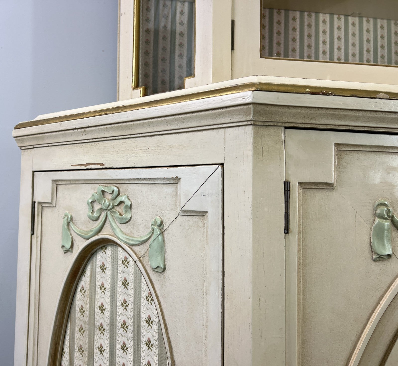 Display Cabinet Vintage French Style Shabby Chic Glazed Sideboard LOT 479215