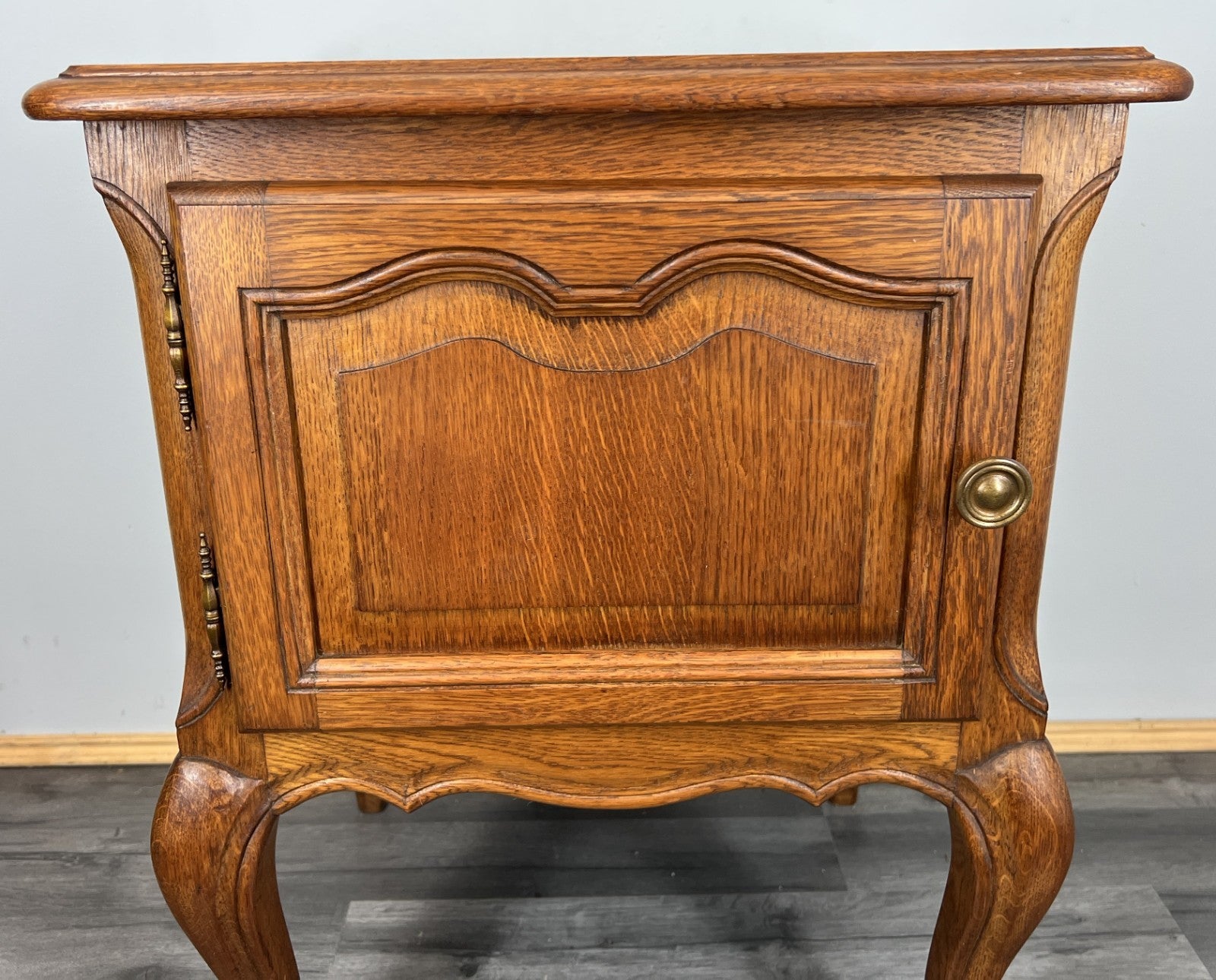 Bedside Table Vintage French Louis XVI Carved Oak Nightstand Cabinet LOT 45302
